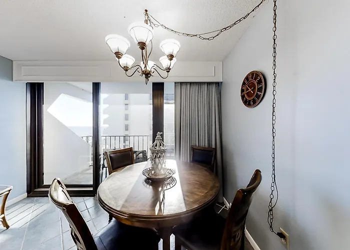 Apartment Island Winds East Ii *