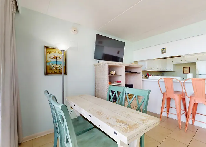 Island Winds East Ii Apartment *