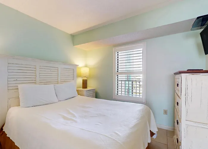 Island Winds East Ii Apartment